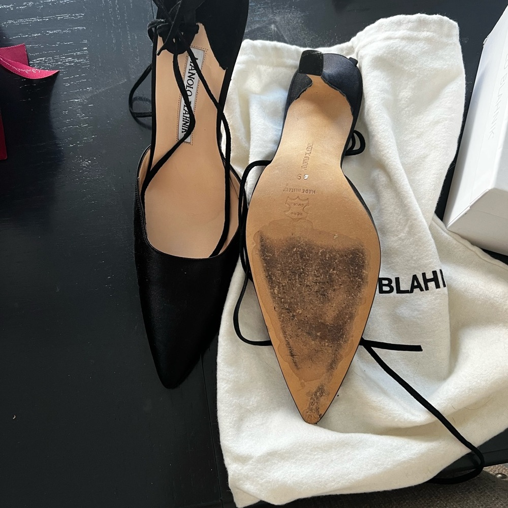 Classic satin lace up formal pump